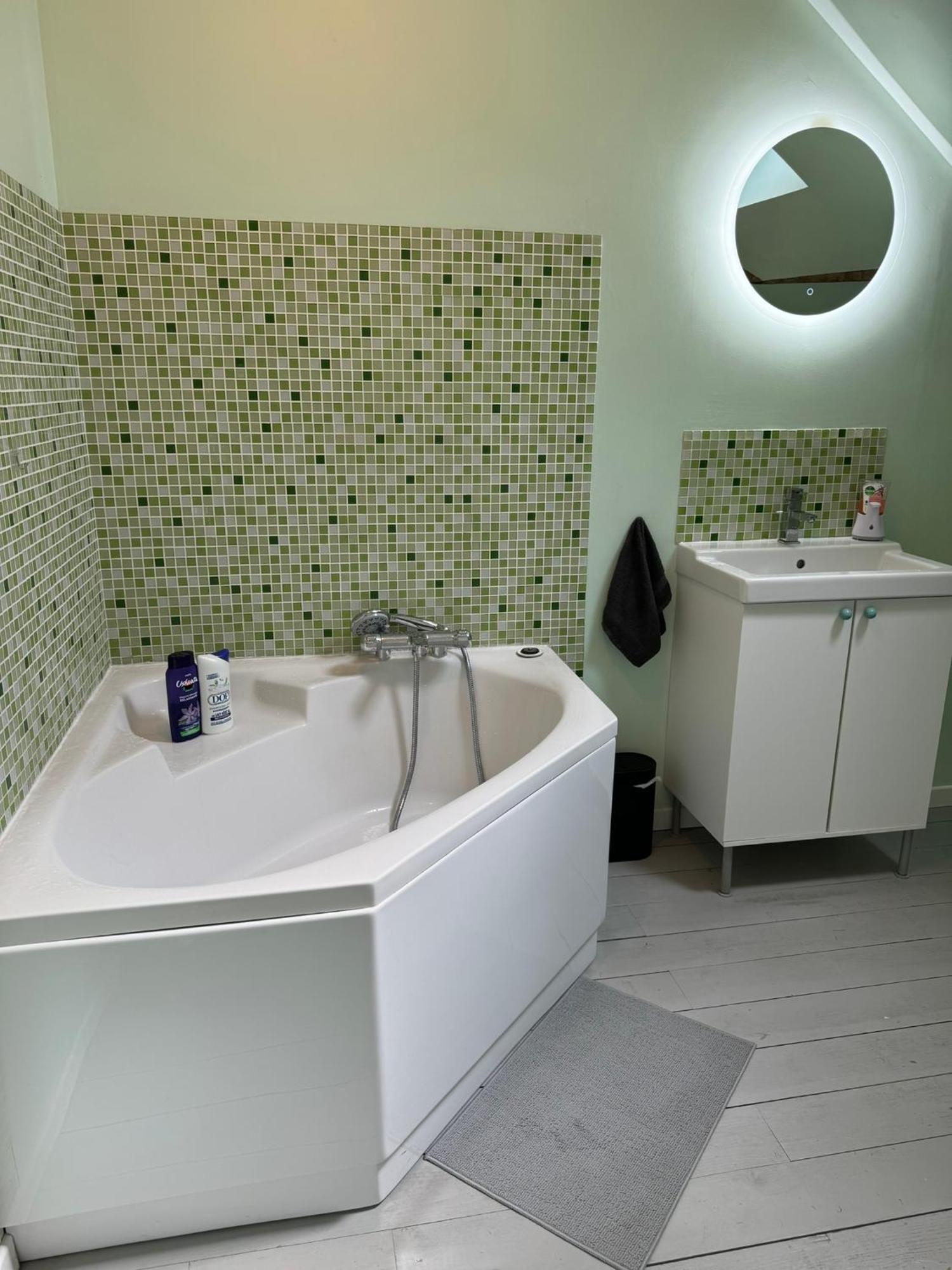 Appartement En Centre-Ville - Local Velos Disponible มาเยิน ภายนอก รูปภาพ